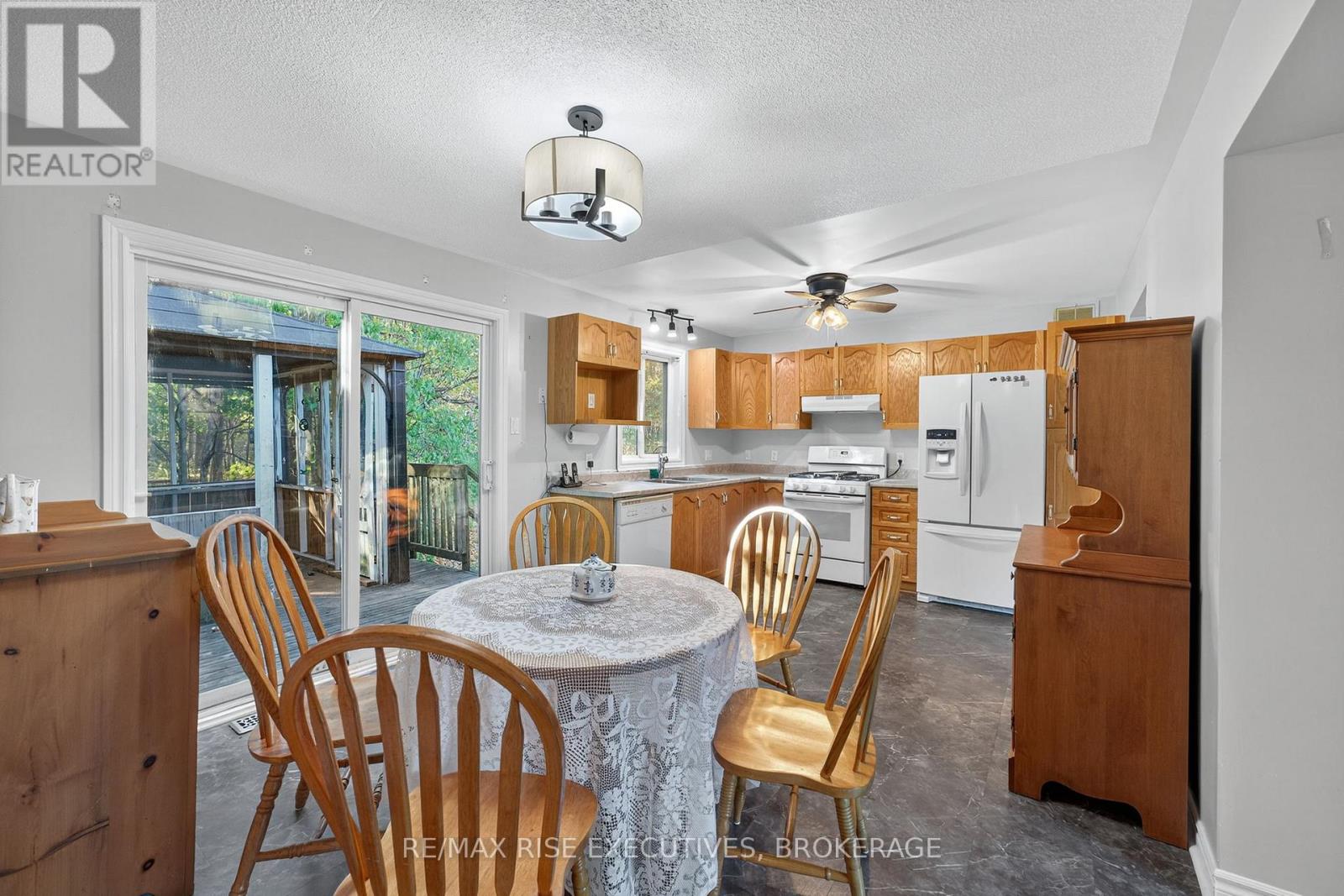 543 James Wilson Road, South Frontenac, Ontario  K0H 1W0 - Photo 5 - X12440477