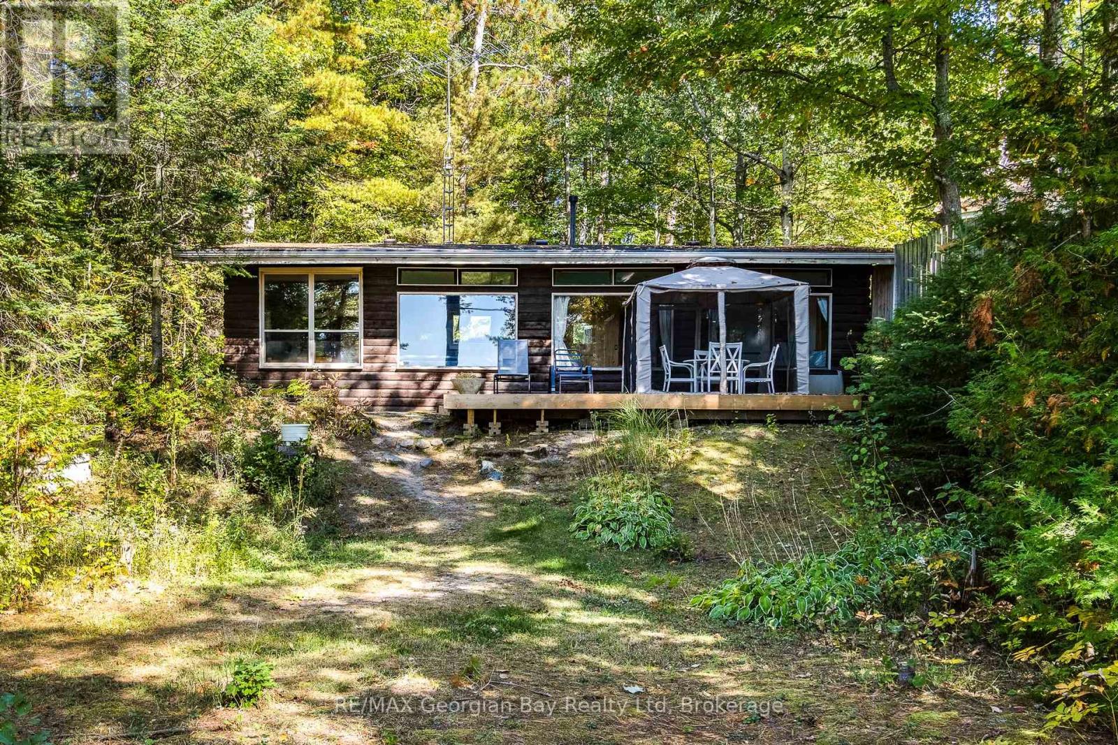 100 NOTTAWAGA DRIVE, Tiny, Ontario