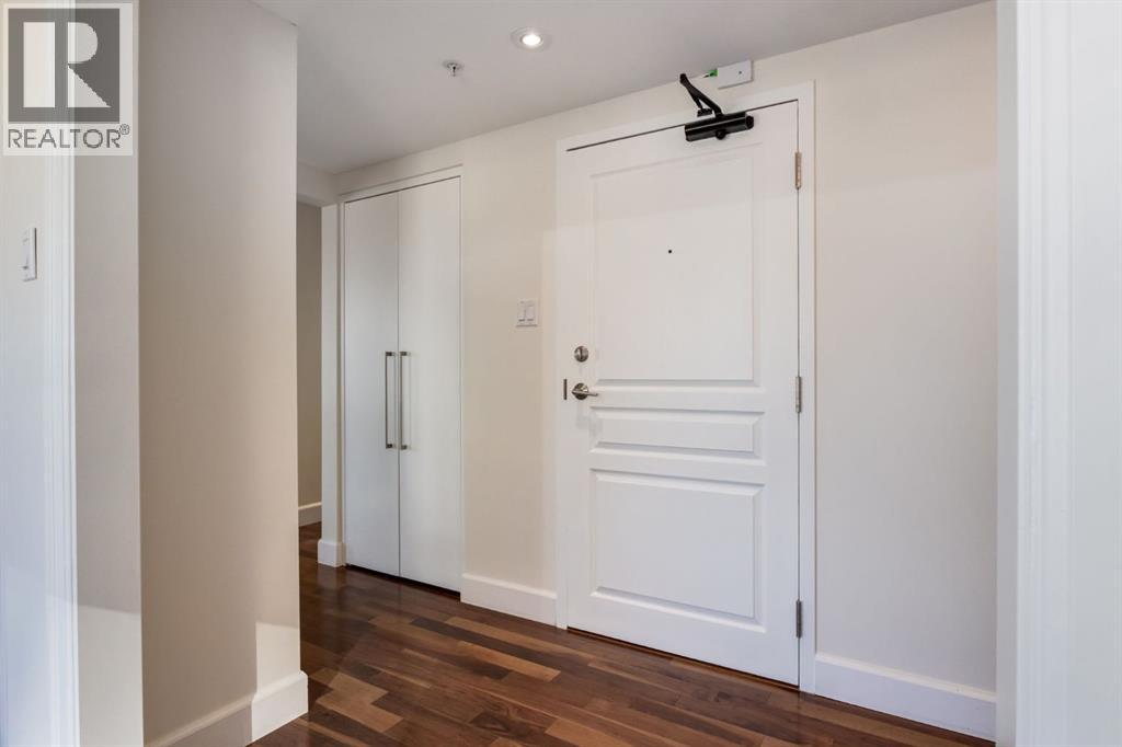 8704, 400 Eau Claire Avenue Sw, Calgary, Alberta  T2P 4X2 - Photo 3 - A2258961
