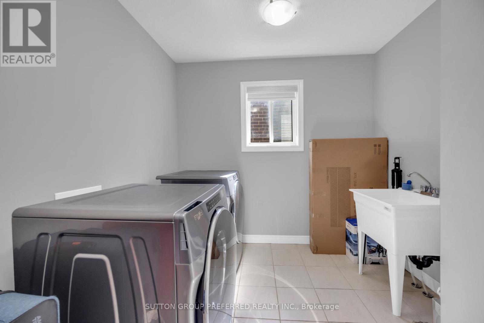 59 Spachman Street, Kitchener, Ontario  N2R 1R7 - Photo 30 - X12440436