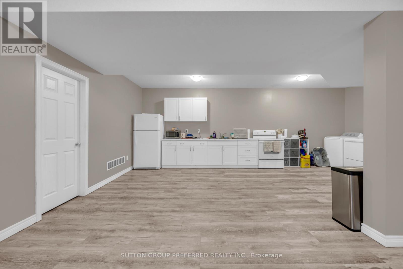 59 Spachman Street, Kitchener, Ontario  N2R 1R7 - Photo 39 - X12440436