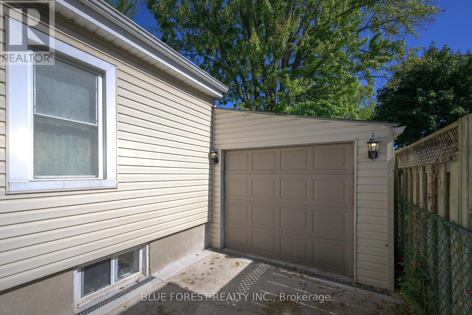 238 St Julien Street, London East, Ontario  N5Z 2N3 - Photo 4 - X12440469