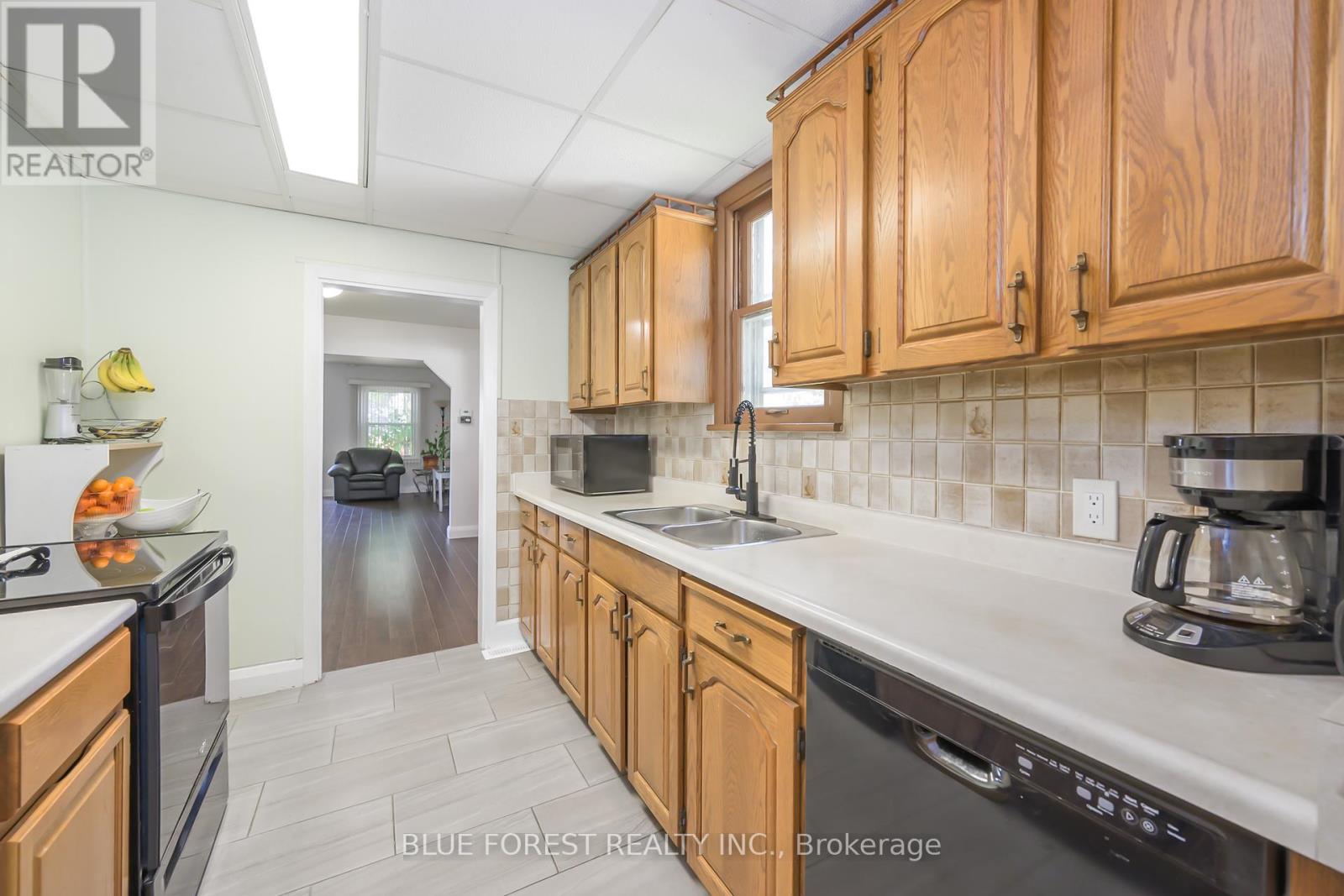 238 St Julien Street, London East, Ontario  N5Z 2N3 - Photo 9 - X12440469