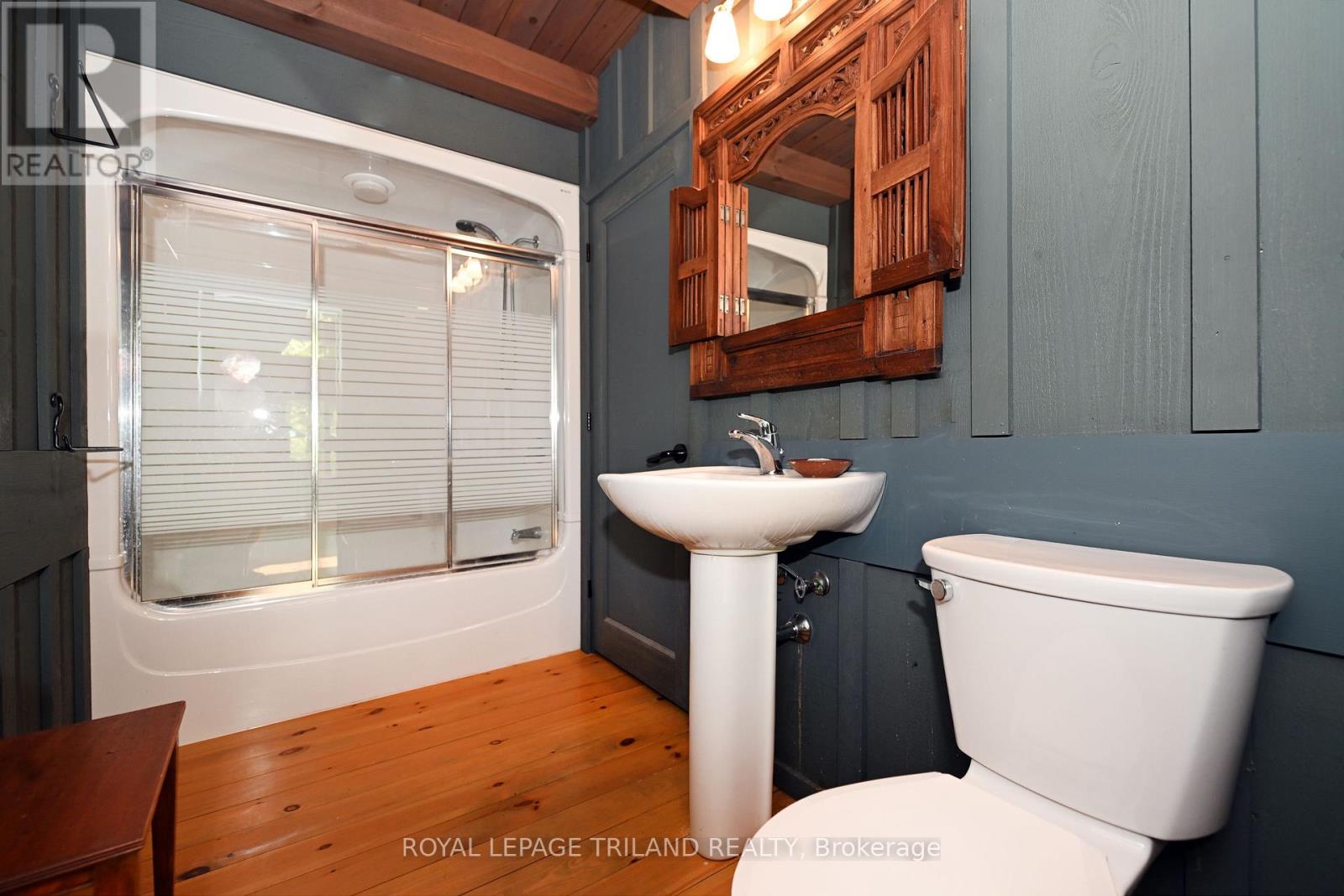 253 Elginfield Road, North Middlesex, Ontario  N0M 2K0 - Photo 11 - X12440511