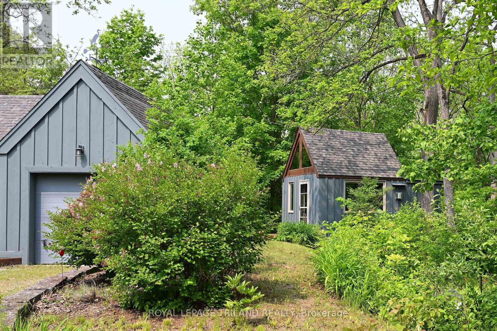 253 Elginfield Road, North Middlesex, Ontario  N0M 2K0 - Photo 21 - X12440511