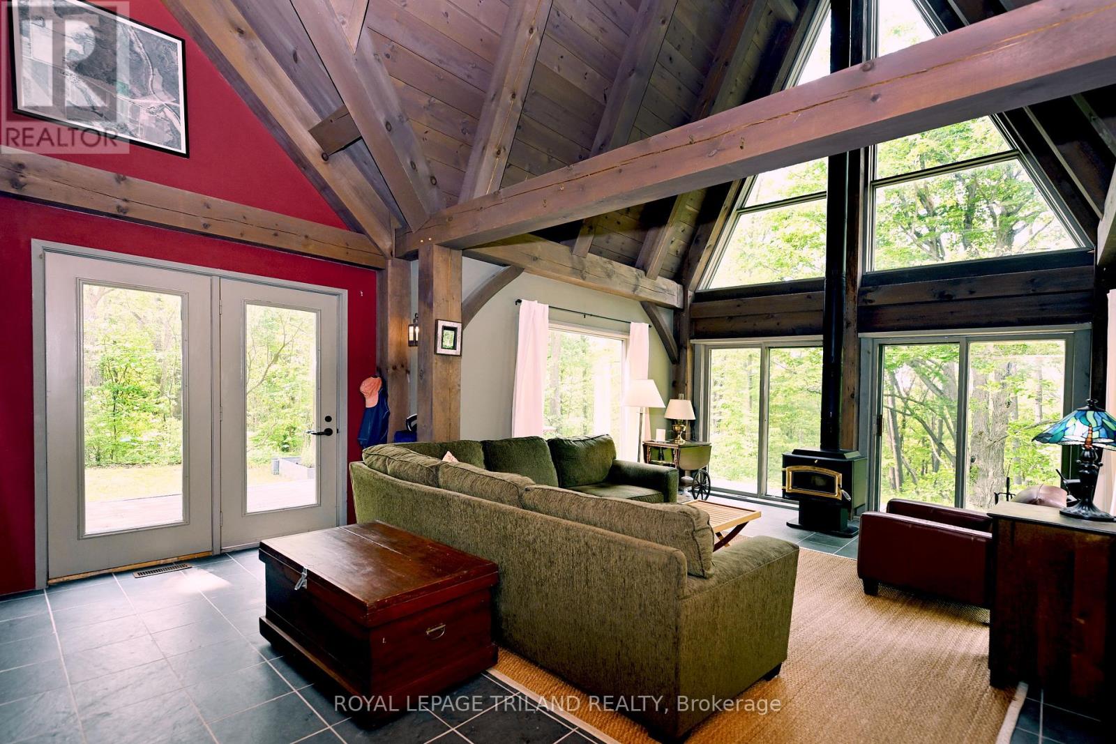 253 Elginfield Road, North Middlesex, Ontario  N0M 2K0 - Photo 8 - X12440511