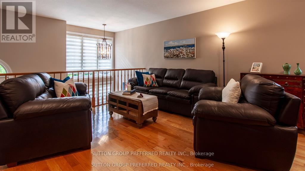 956 Queensborough Court N, London North, Ontario  N6G 5K1 - Photo 15 - X12440514