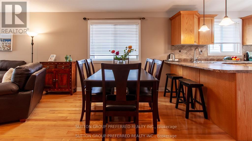 956 Queensborough Court N, London North, Ontario  N6G 5K1 - Photo 17 - X12440514