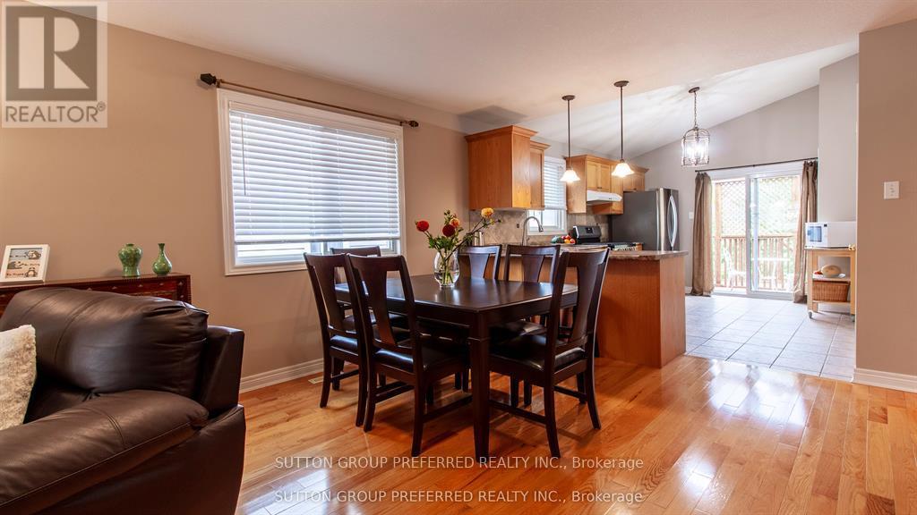 956 Queensborough Court N, London North, Ontario  N6G 5K1 - Photo 18 - X12440514