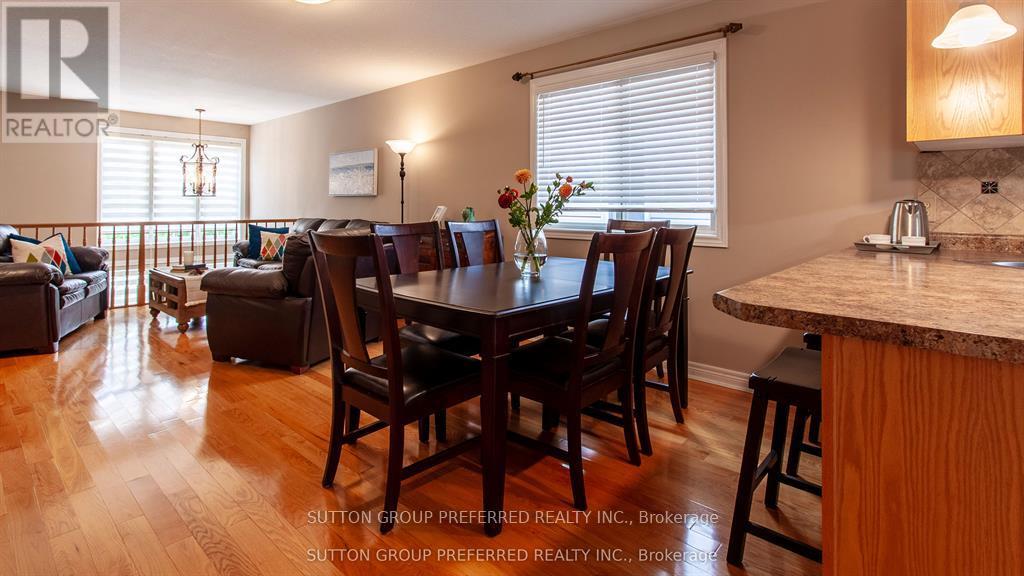956 Queensborough Court N, London North, Ontario  N6G 5K1 - Photo 19 - X12440514