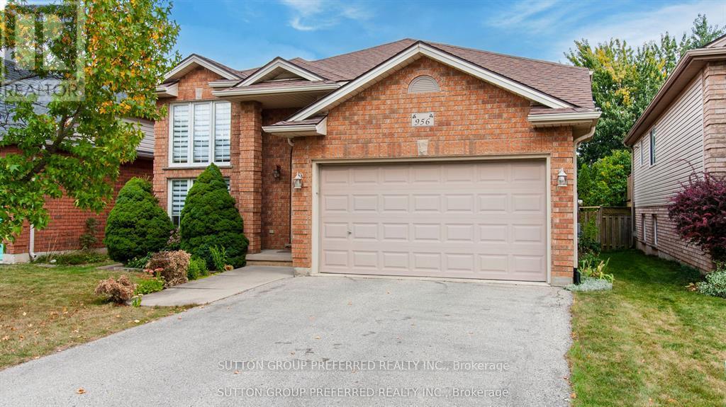 956 Queensborough Court N, London North, Ontario  N6G 5K1 - Photo 2 - X12440514