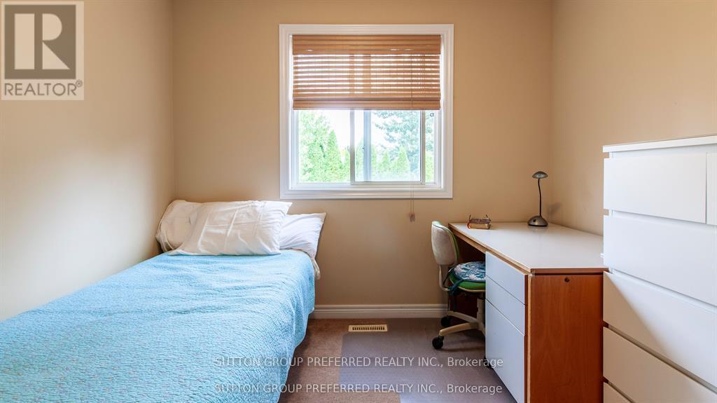 956 Queensborough Court N, London North, Ontario  N6G 5K1 - Photo 31 - X12440514