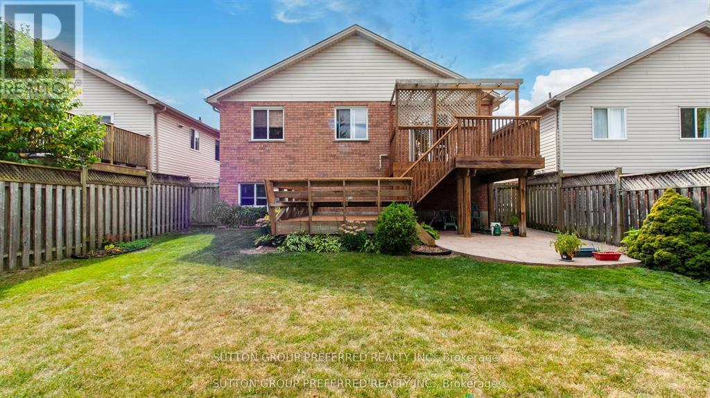 956 Queensborough Court N, London North, Ontario  N6G 5K1 - Photo 6 - X12440514