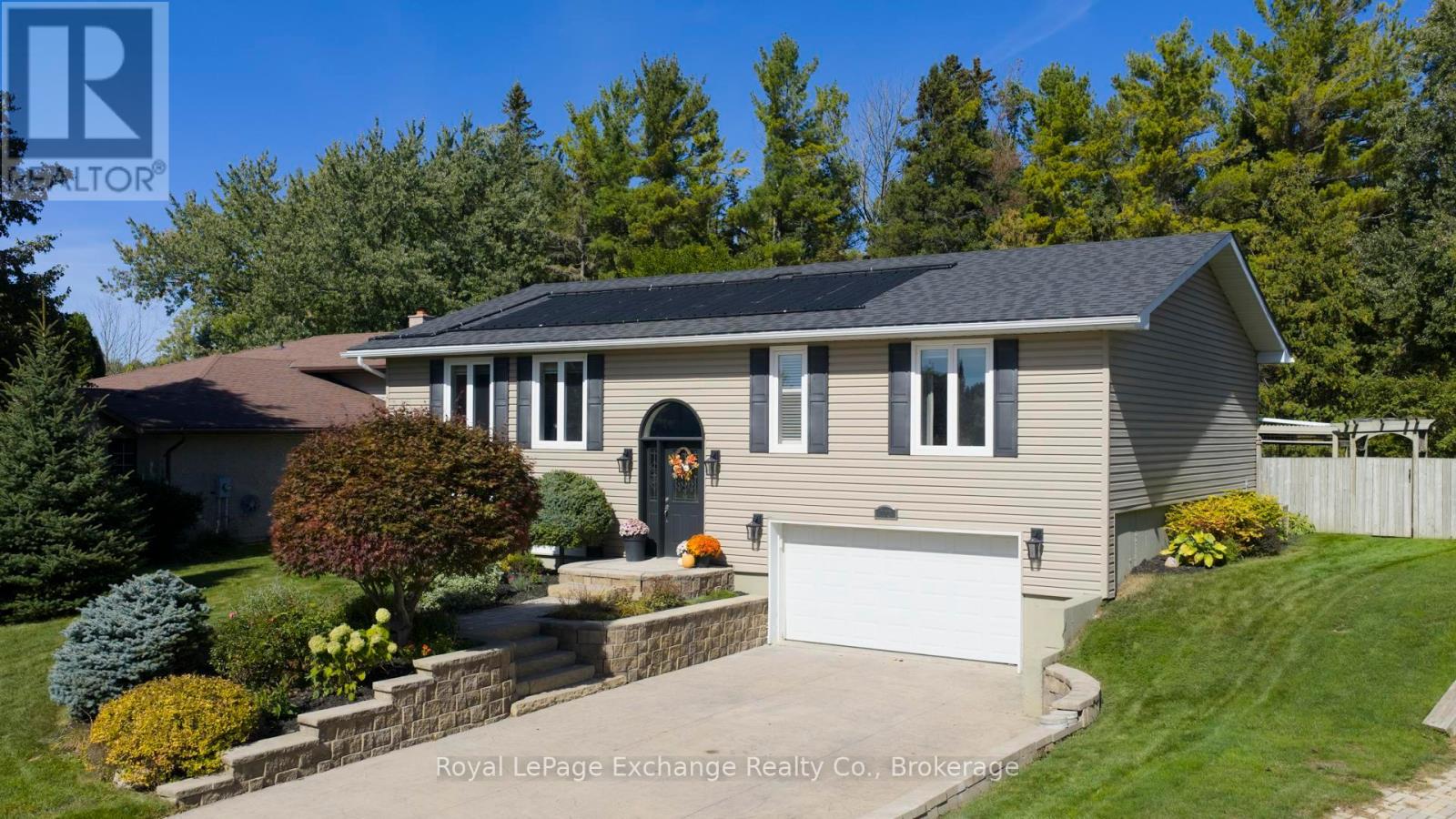 723 Goldie Crescent, Kincardine, Ontario  N2Z 2Z9 - Photo 1 - X12440449