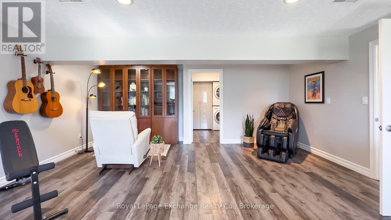 723 Goldie Crescent, Kincardine, Ontario  N2Z 2Z9 - Photo 33 - X12440449