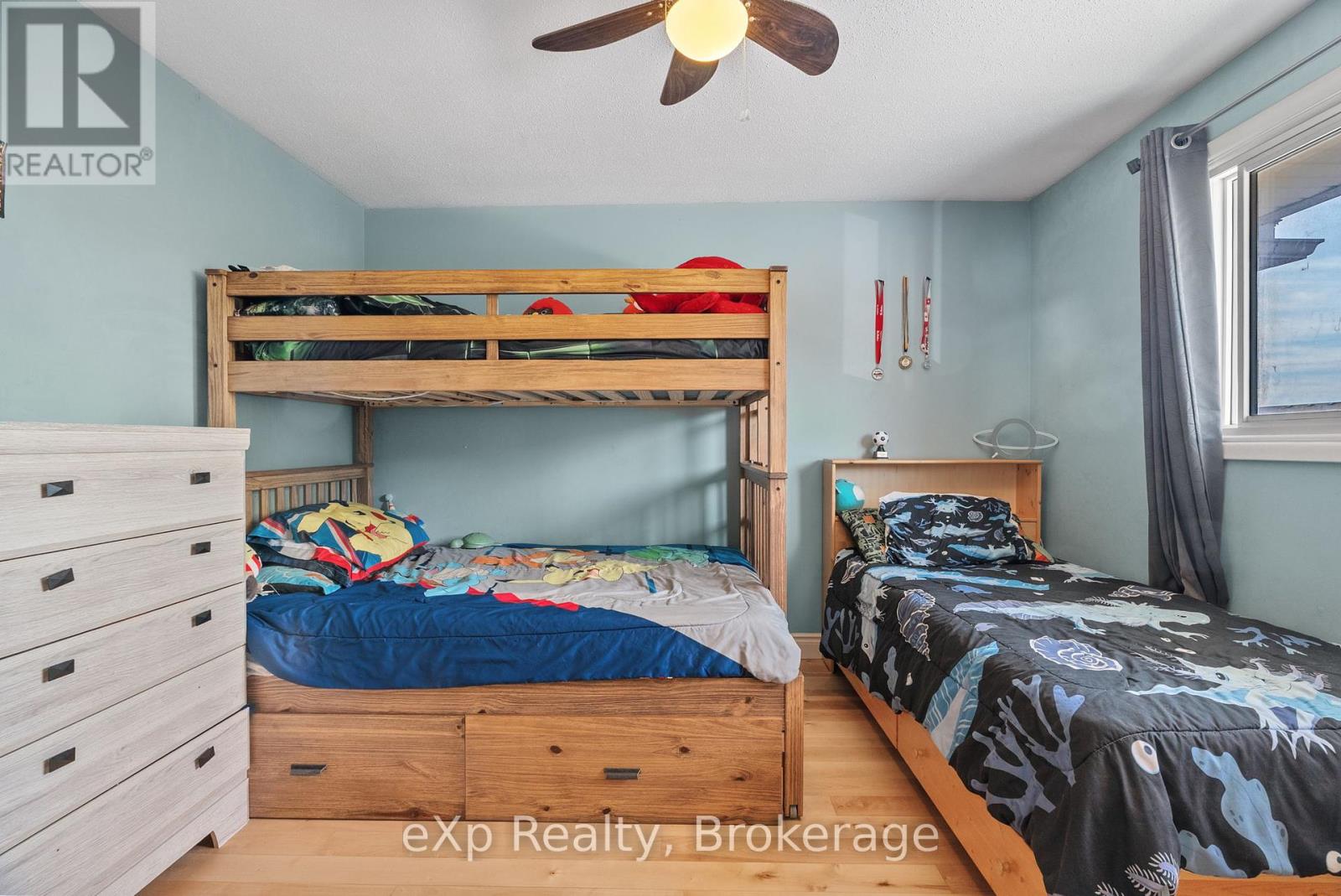 286 Dufferin Street, Stratford, Ontario  N5A 2H2 - Photo 11 - X12440459