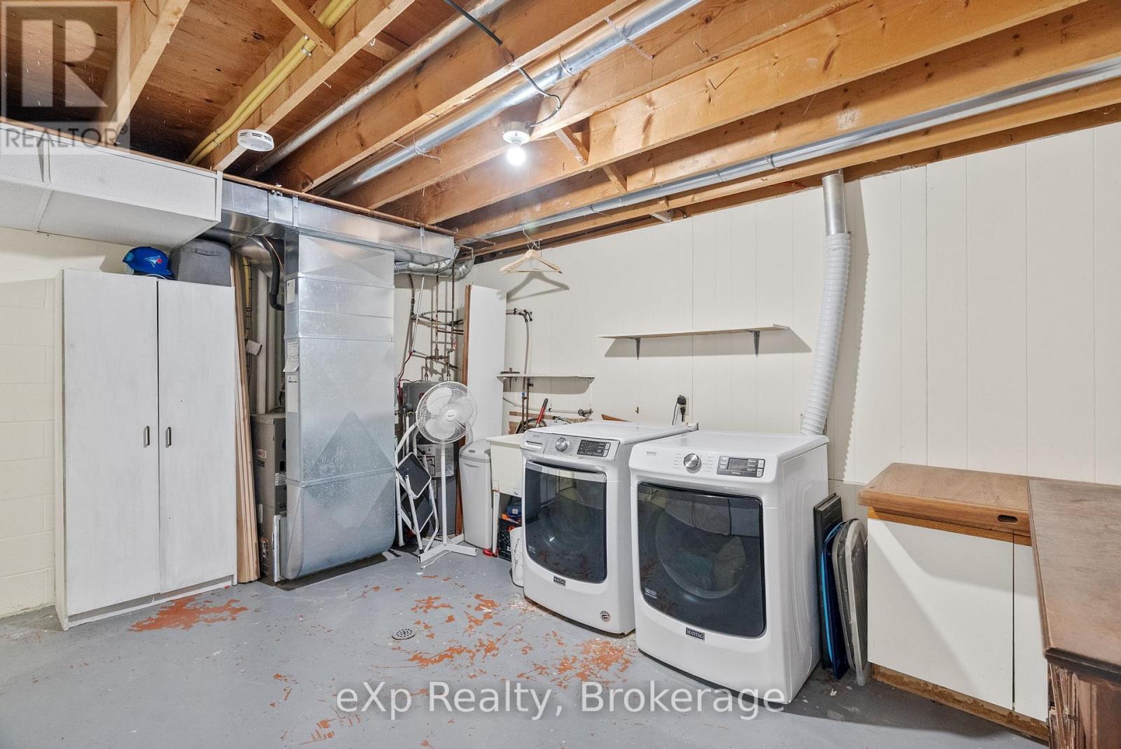 286 Dufferin Street, Stratford, Ontario  N5A 2H2 - Photo 18 - X12440459