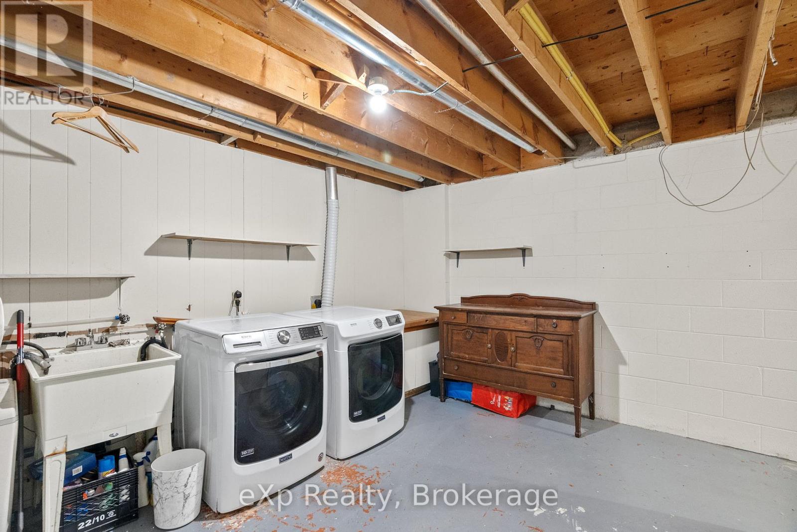 286 Dufferin Street, Stratford, Ontario  N5A 2H2 - Photo 19 - X12440459