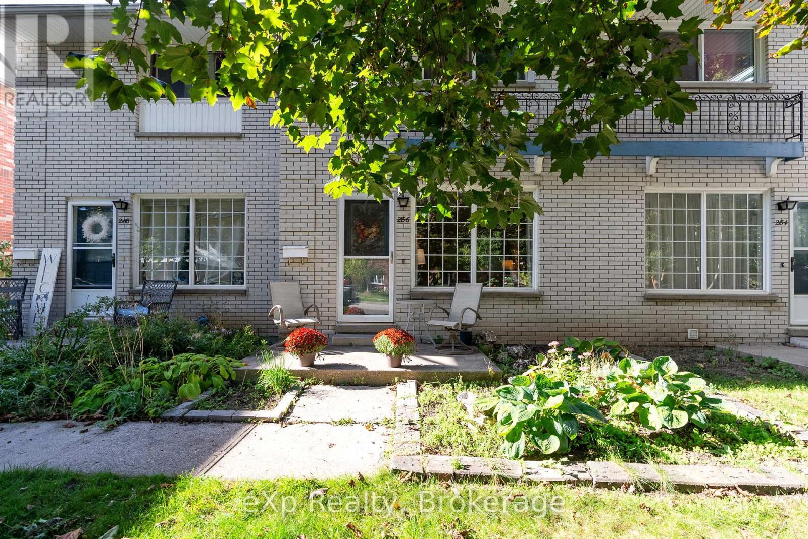 286 Dufferin Street, Stratford, Ontario  N5A 2H2 - Photo 30 - X12440459