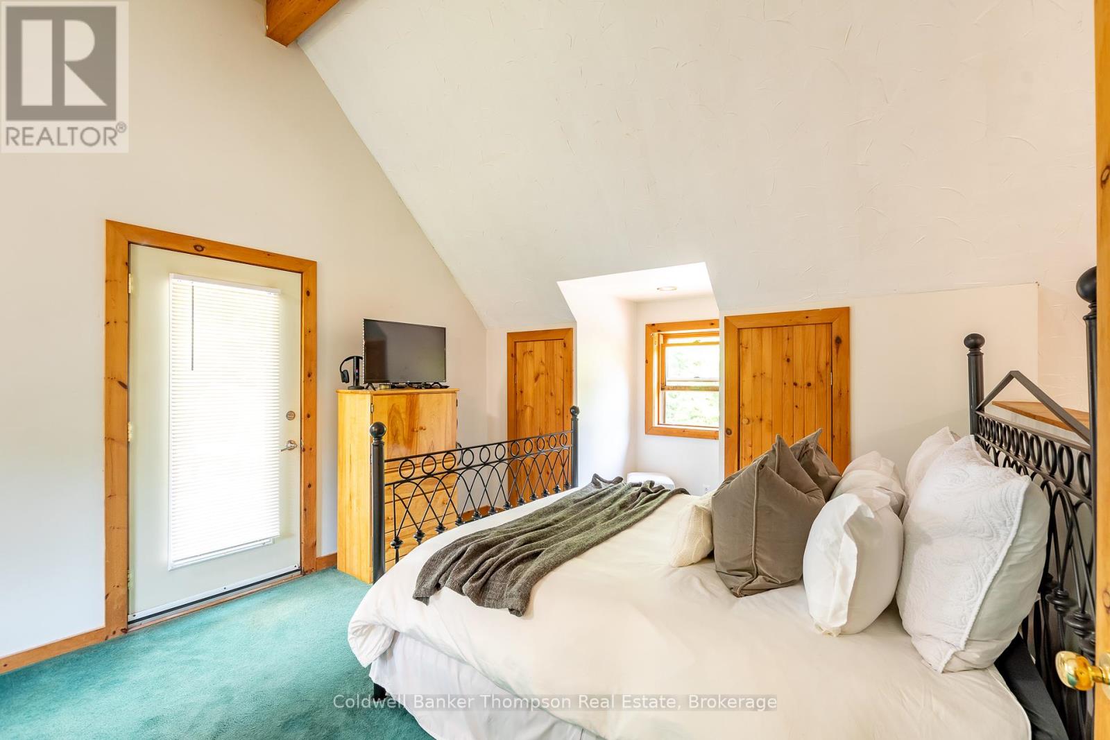 1626 Port Cunnington Road, Lake Of Bays, Ontario  P0A 1H0 - Photo 15 - X12440501