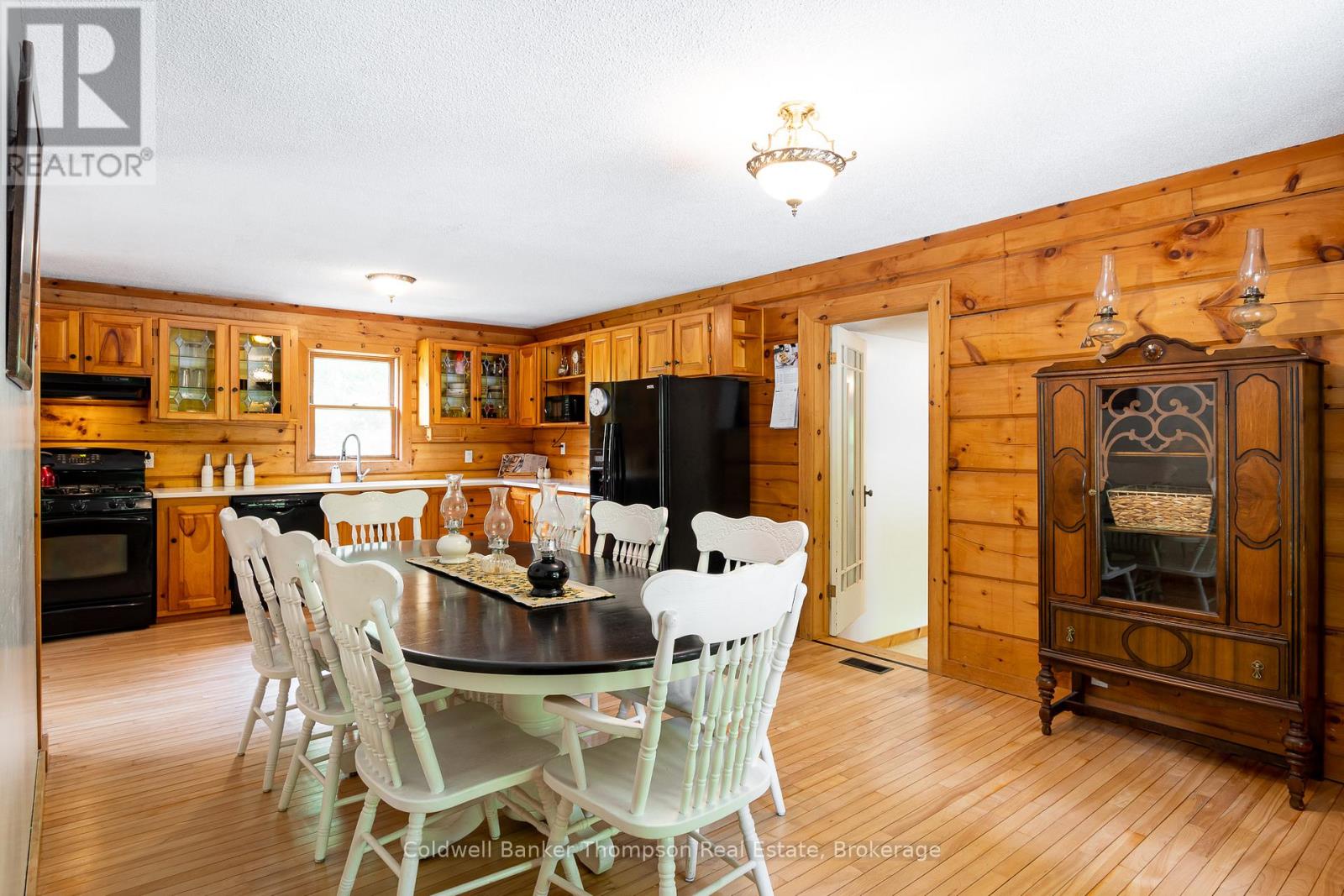1626 Port Cunnington Road, Lake Of Bays, Ontario  P0A 1H0 - Photo 7 - X12440501