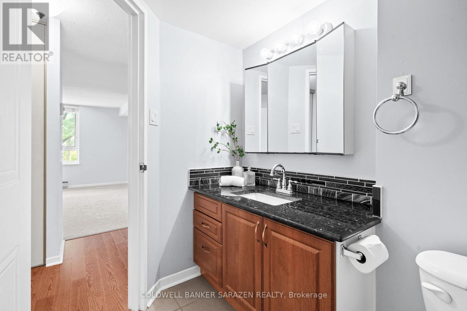 209 - 80 Sandcastle Drive, Ottawa, Ontario  K2H 9E7 - Photo 7 - X12440404
