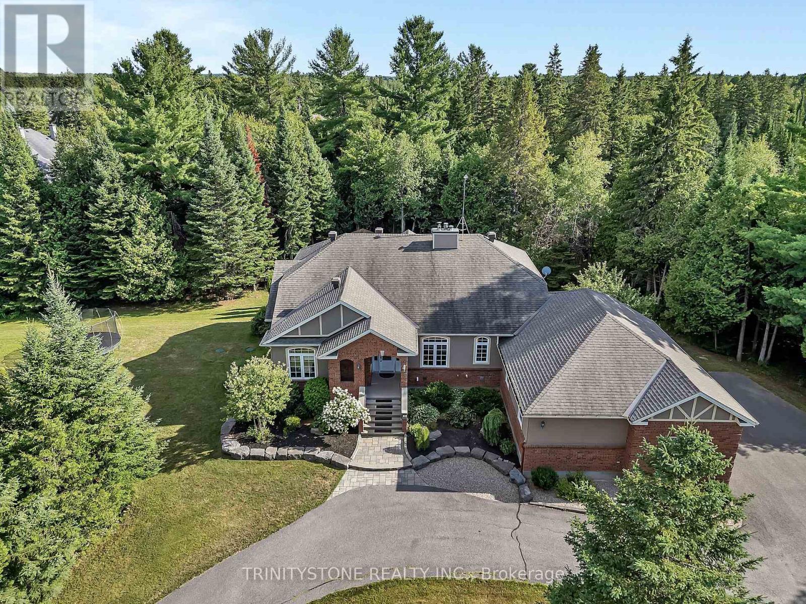 36 Sawgrass Circle, Ottawa, Ontario  K0A 1B0 - Photo 3 - X12440430