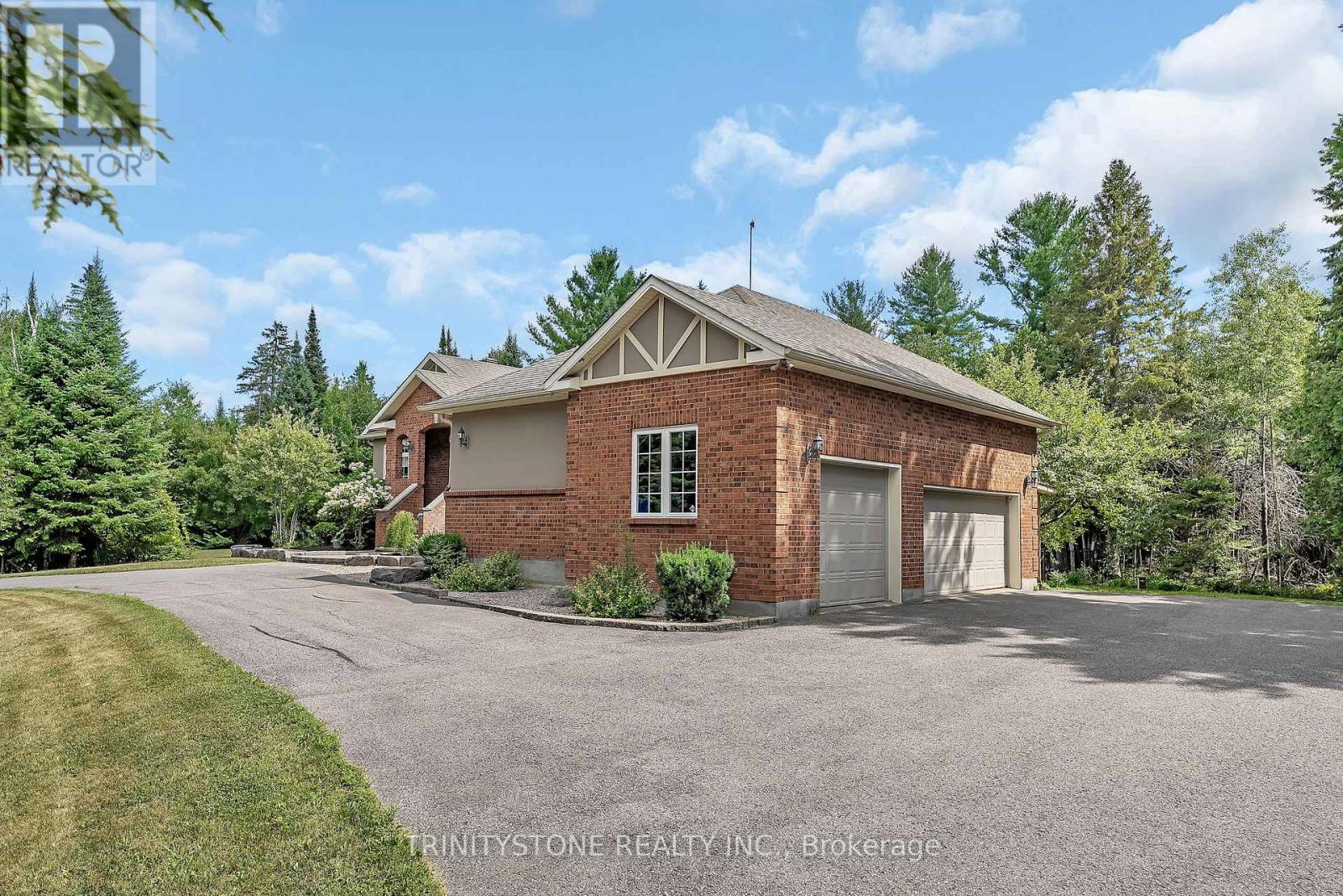 36 Sawgrass Circle, Ottawa, Ontario  K0A 1B0 - Photo 4 - X12440430
