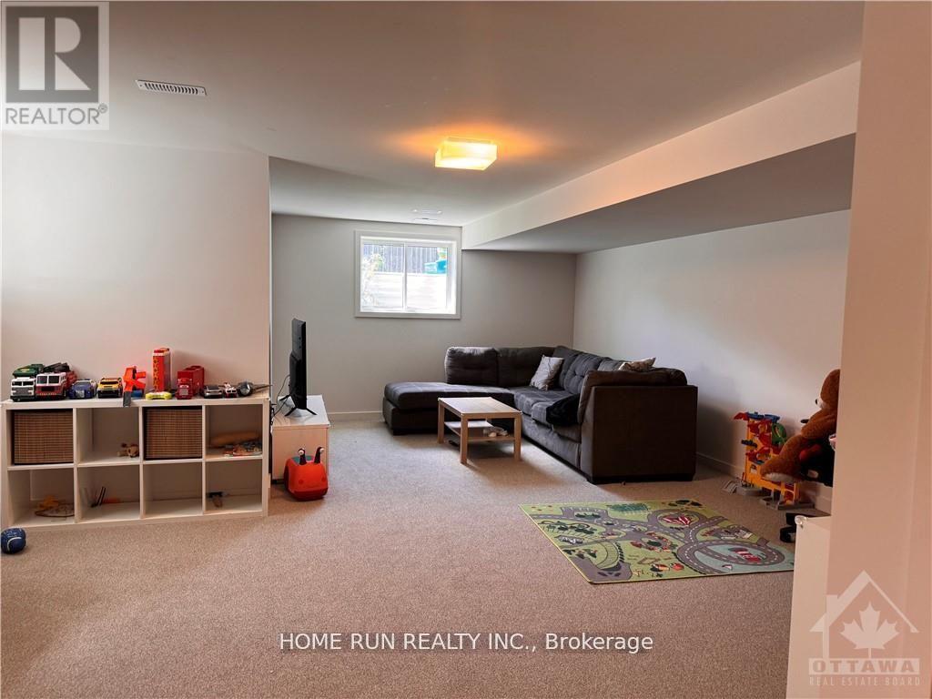 809 Brian Good Avenue, Ottawa, Ontario  K4M 0E2 - Photo 7 - X12440461