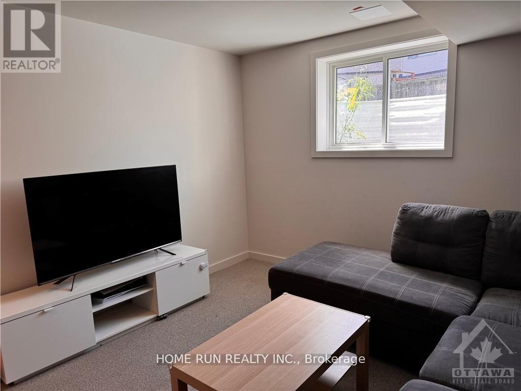 809 Brian Good Avenue, Ottawa, Ontario  K4M 0E2 - Photo 8 - X12440461