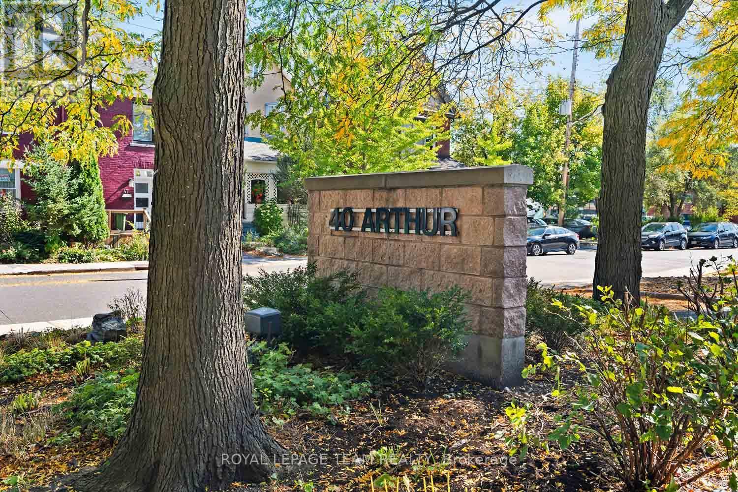 303 - 40 Arthur Street, Ottawa, Ontario  K1R 7T5 - Photo 3 - X12440465