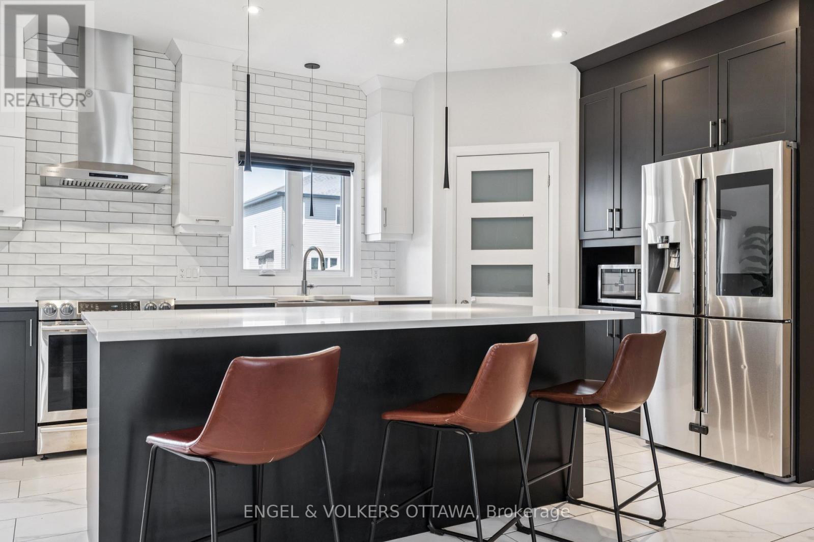 529 Lucent Street, Russell, Ontario  K4R 0G3 - Photo 17 - X12440548
