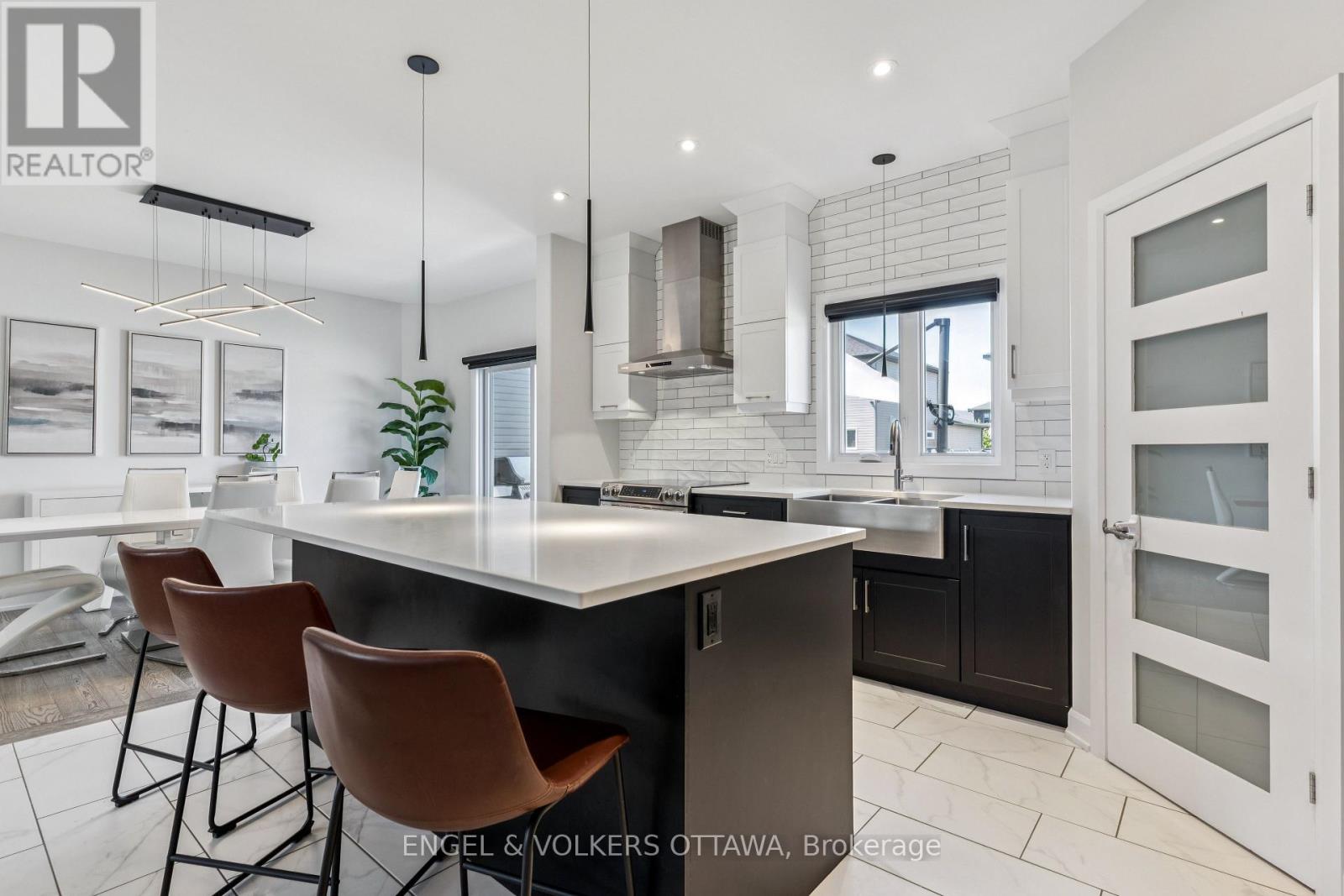 529 Lucent Street, Russell, Ontario  K4R 0G3 - Photo 18 - X12440548