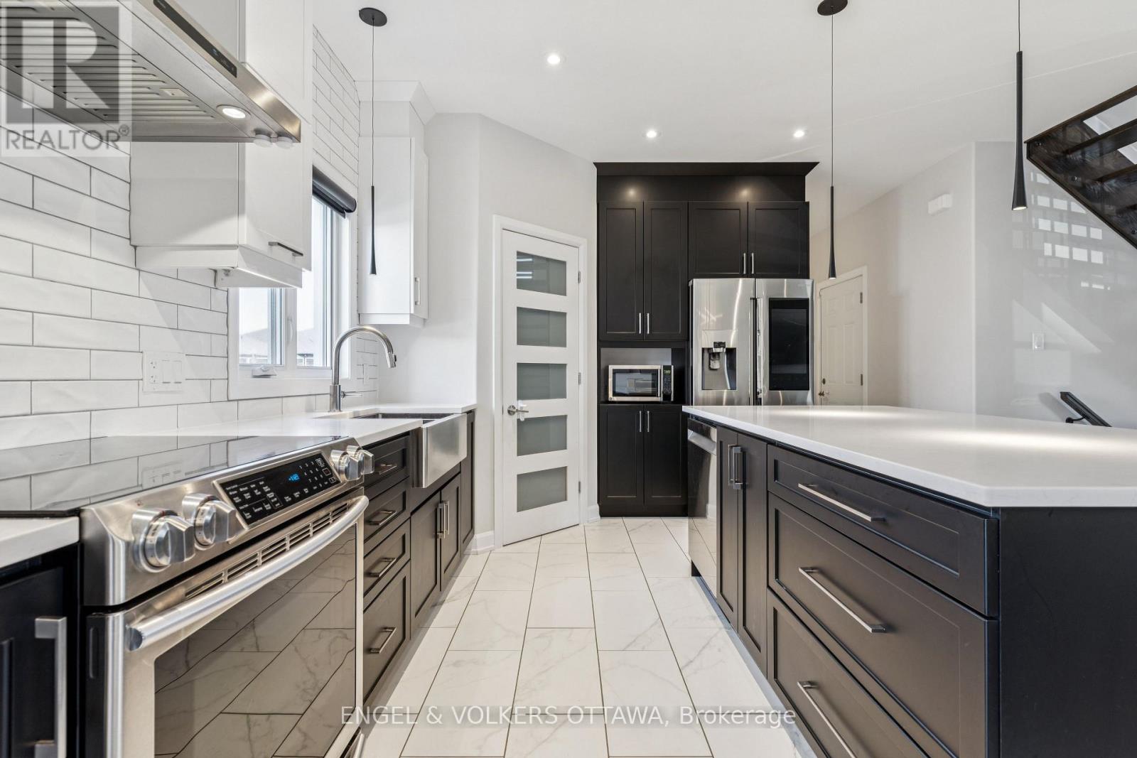 529 Lucent Street, Russell, Ontario  K4R 0G3 - Photo 19 - X12440548
