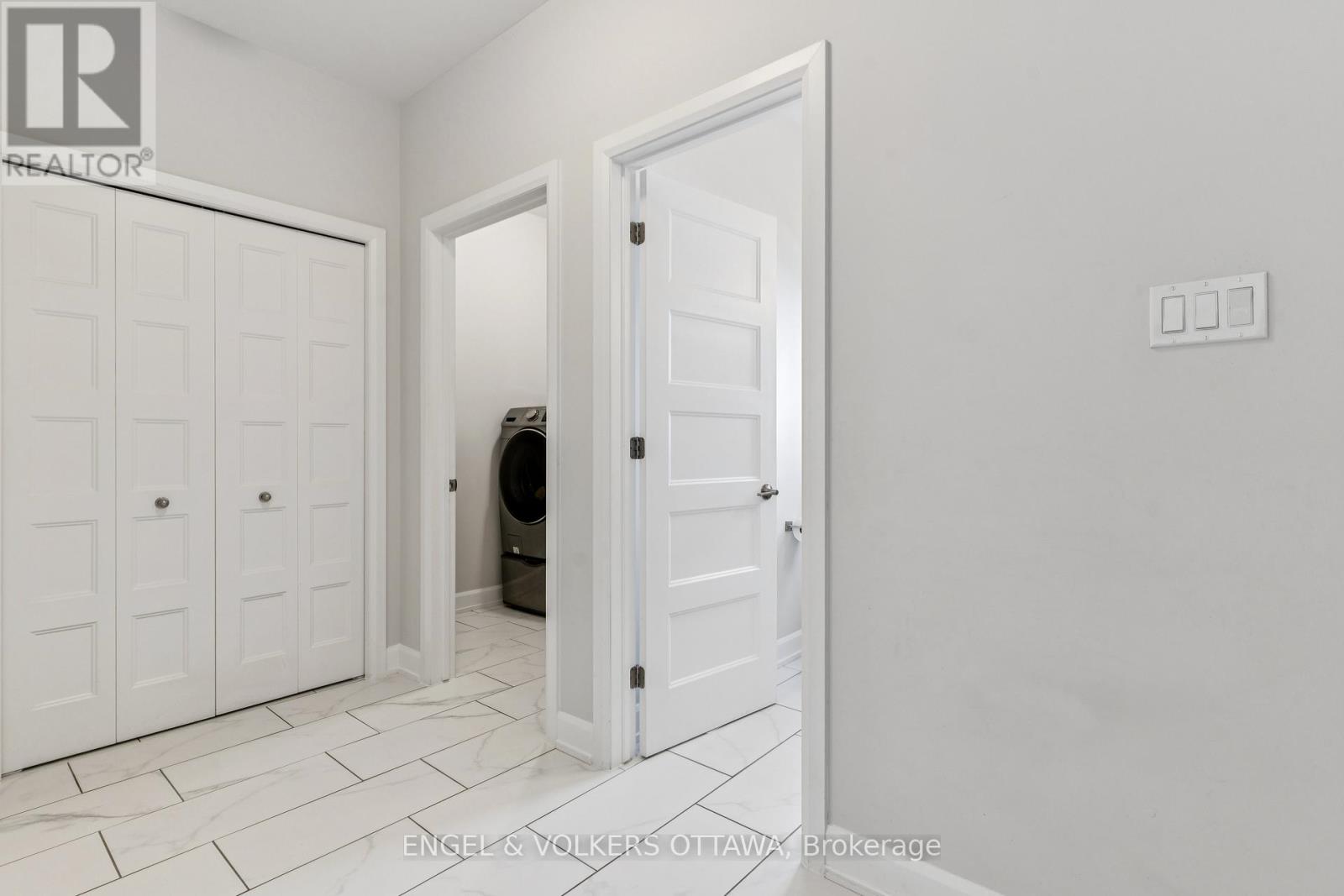 529 Lucent Street, Russell, Ontario  K4R 0G3 - Photo 21 - X12440548