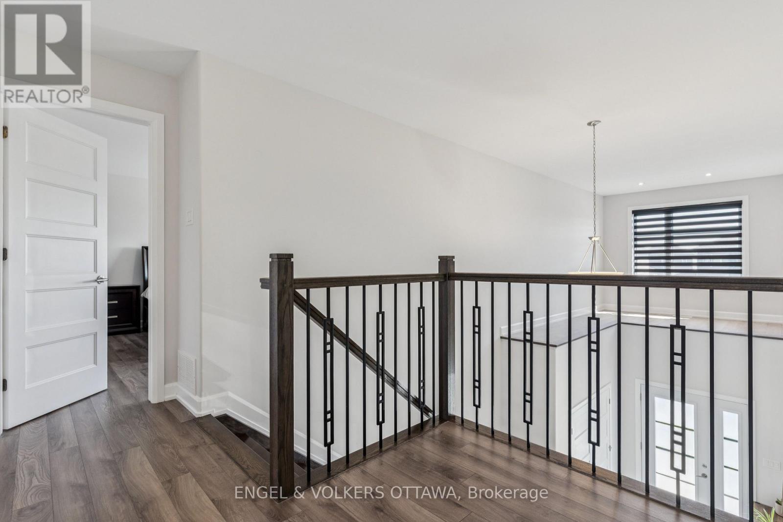 529 Lucent Street, Russell, Ontario  K4R 0G3 - Photo 25 - X12440548