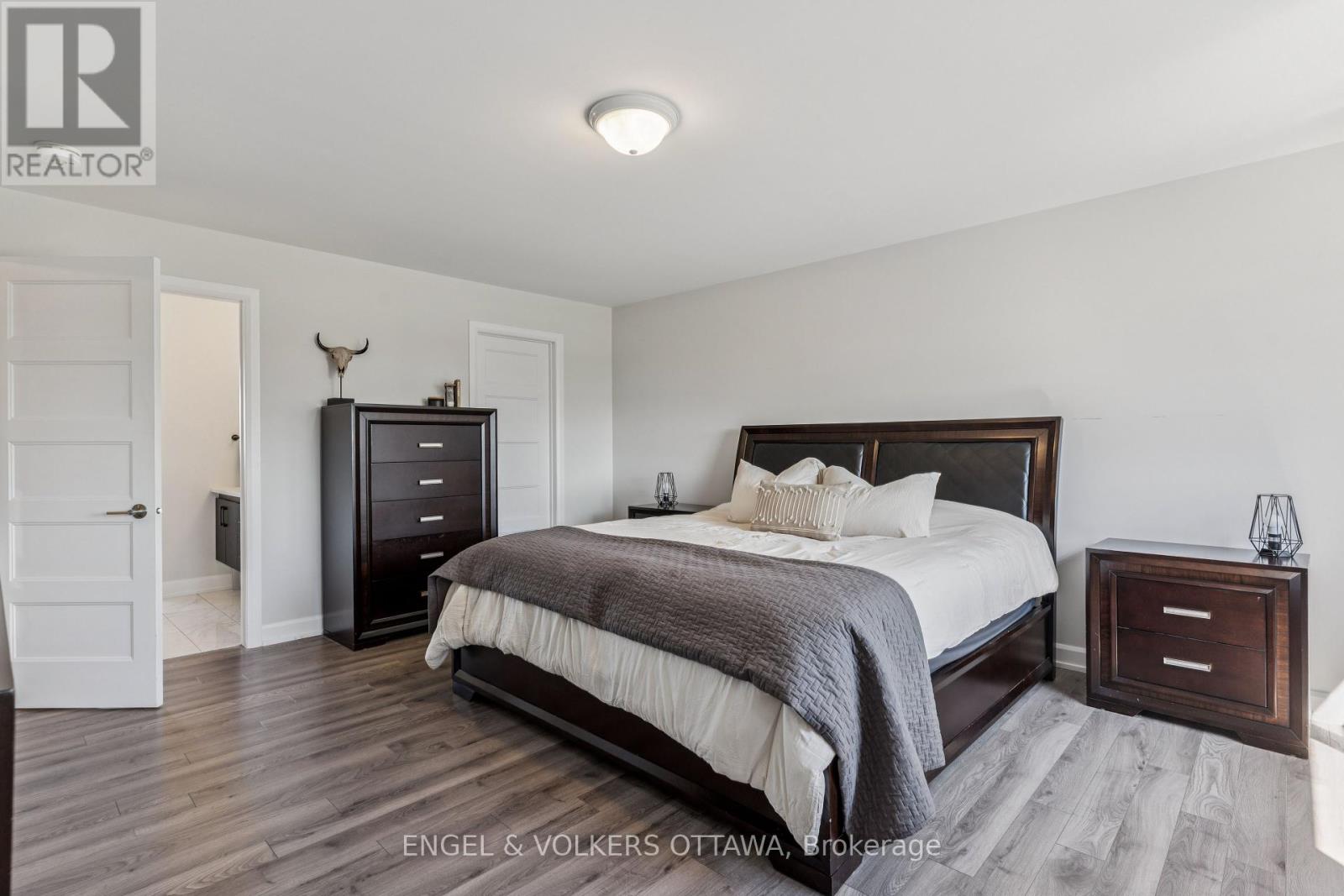 529 Lucent Street, Russell, Ontario  K4R 0G3 - Photo 28 - X12440548