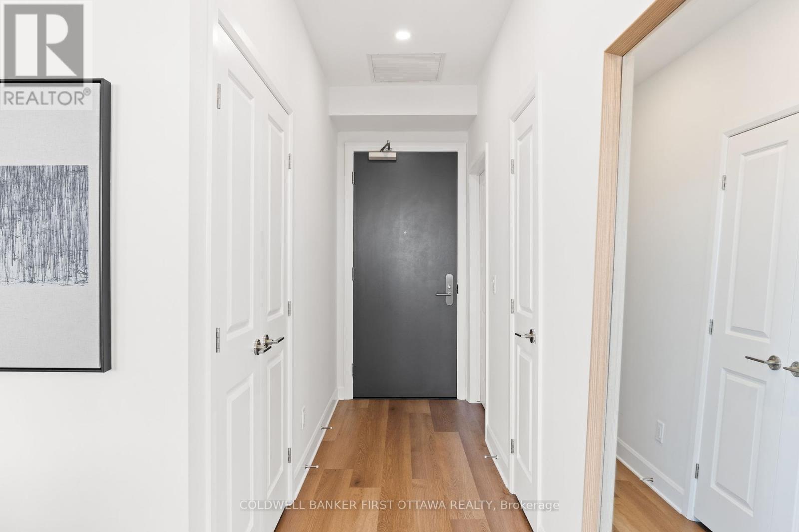 102 - 520 Pimiwidon Street, Ottawa, Ontario  K1K 5B4 - Photo 2 - X12440576