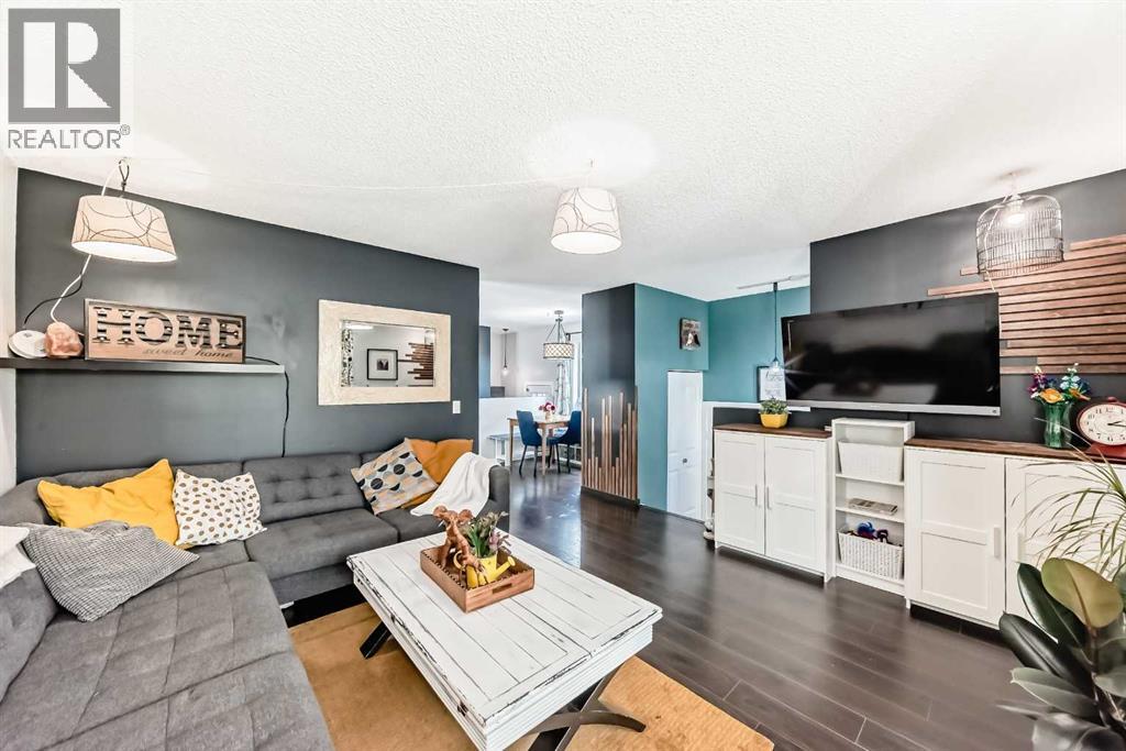 12 Taraglen Road Ne, Calgary, Alberta  T3J 2N7 - Photo 4 - A2259192