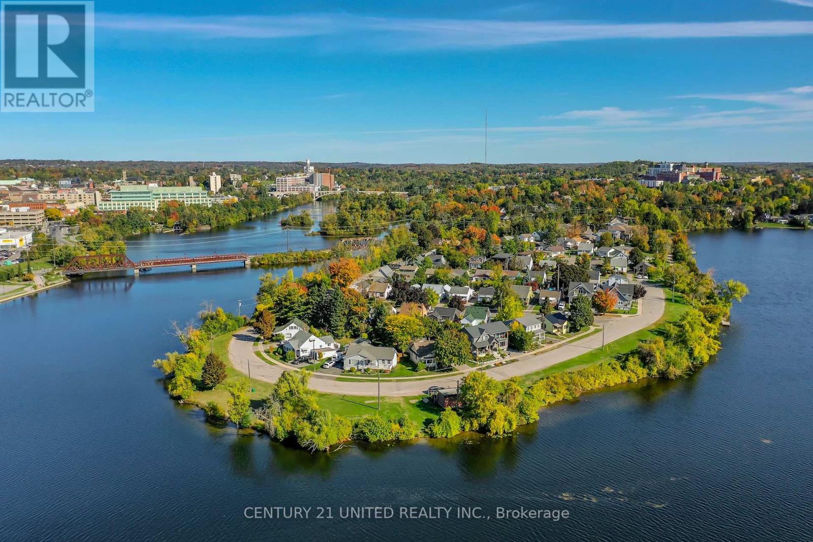 57 Edgewater Boulevard, Peterborough (Ashburnham Ward 4), Ontario  K9H 1A4 - Photo 1 - X12424575