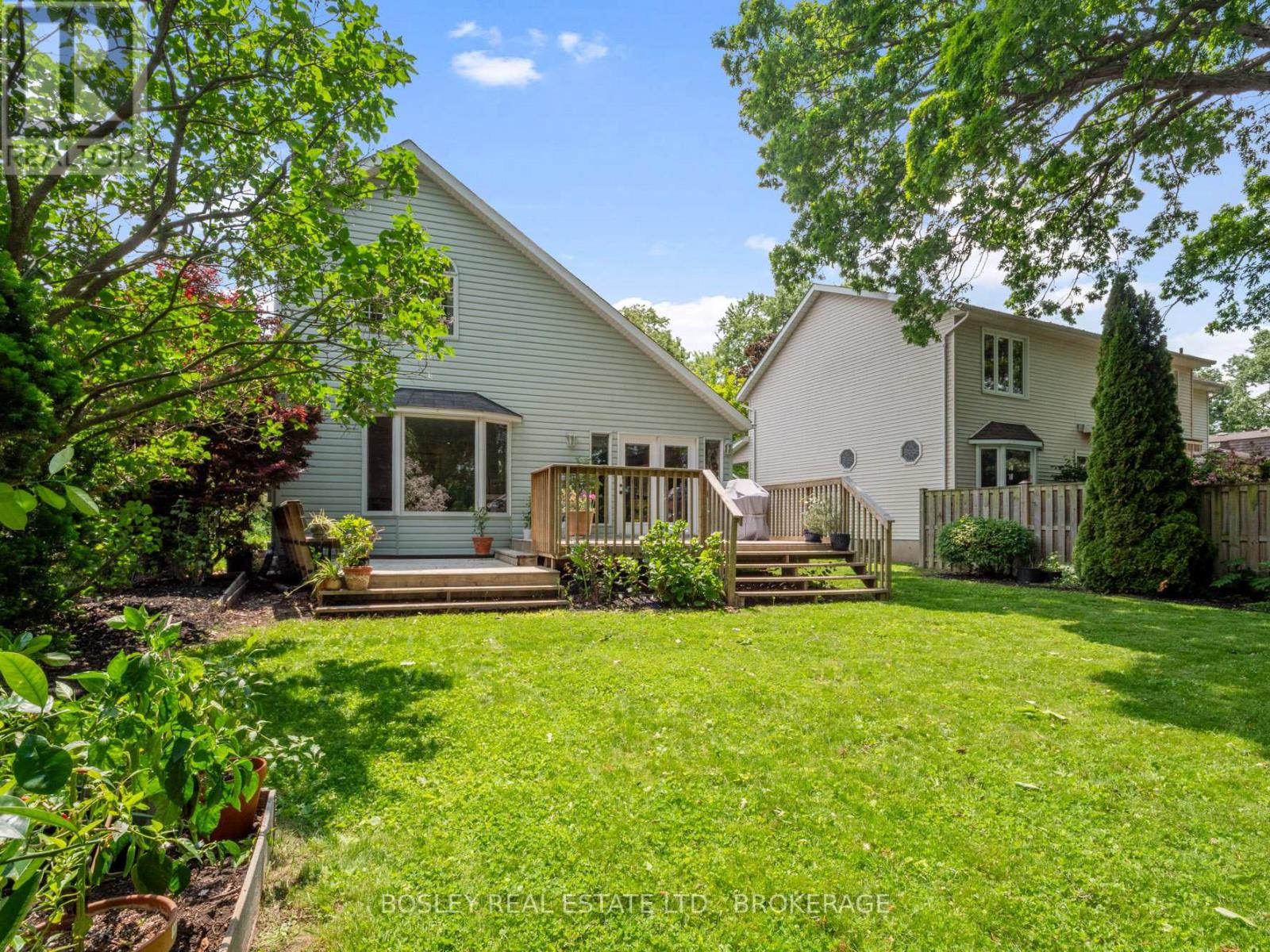 48 Henley Drive, St. Catharines (Martindale Pond), Ontario  L2N 4A9 - Photo 30 - X12440411