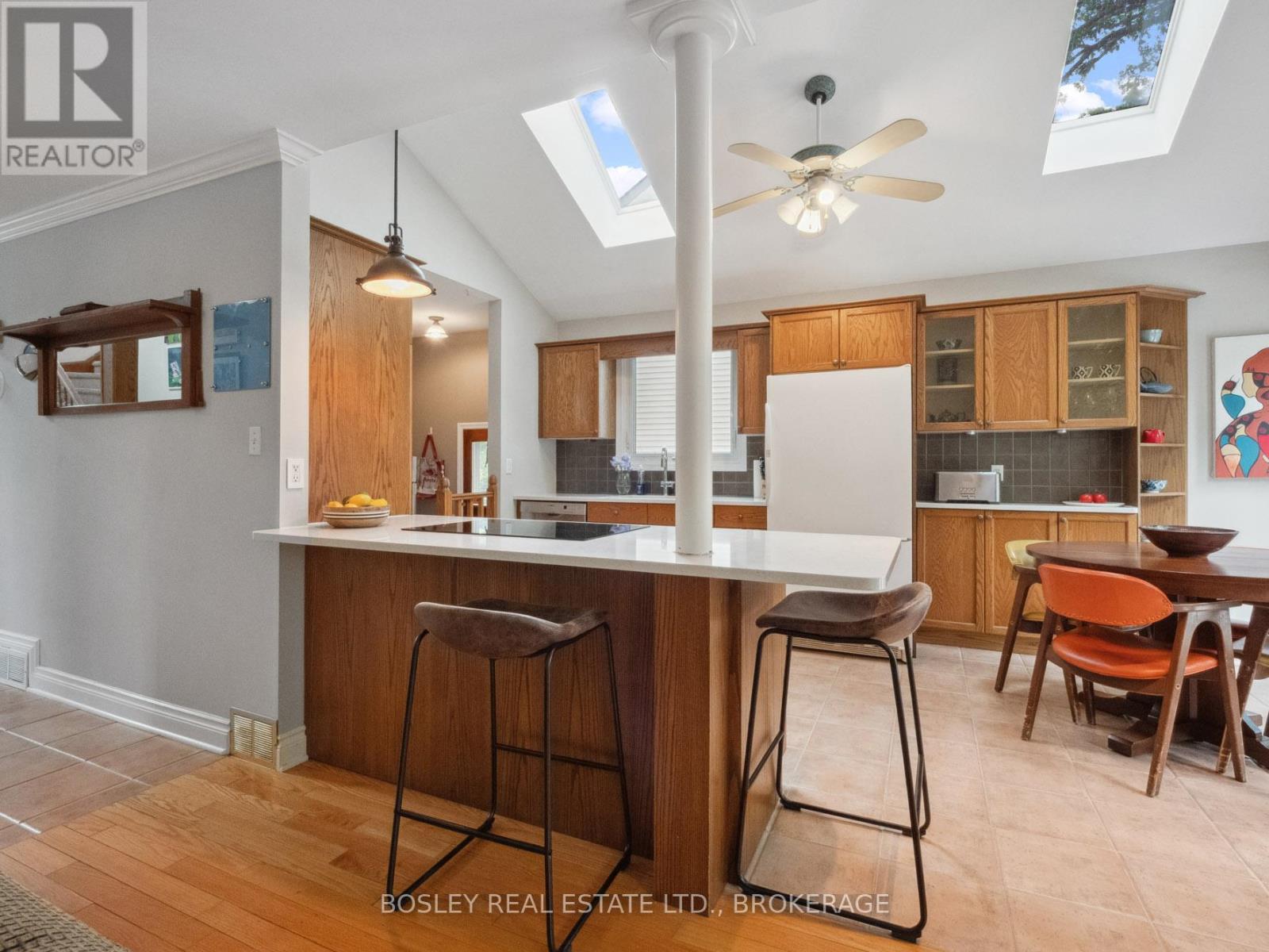 48 Henley Drive, St. Catharines (Martindale Pond), Ontario  L2N 4A9 - Photo 8 - X12440411