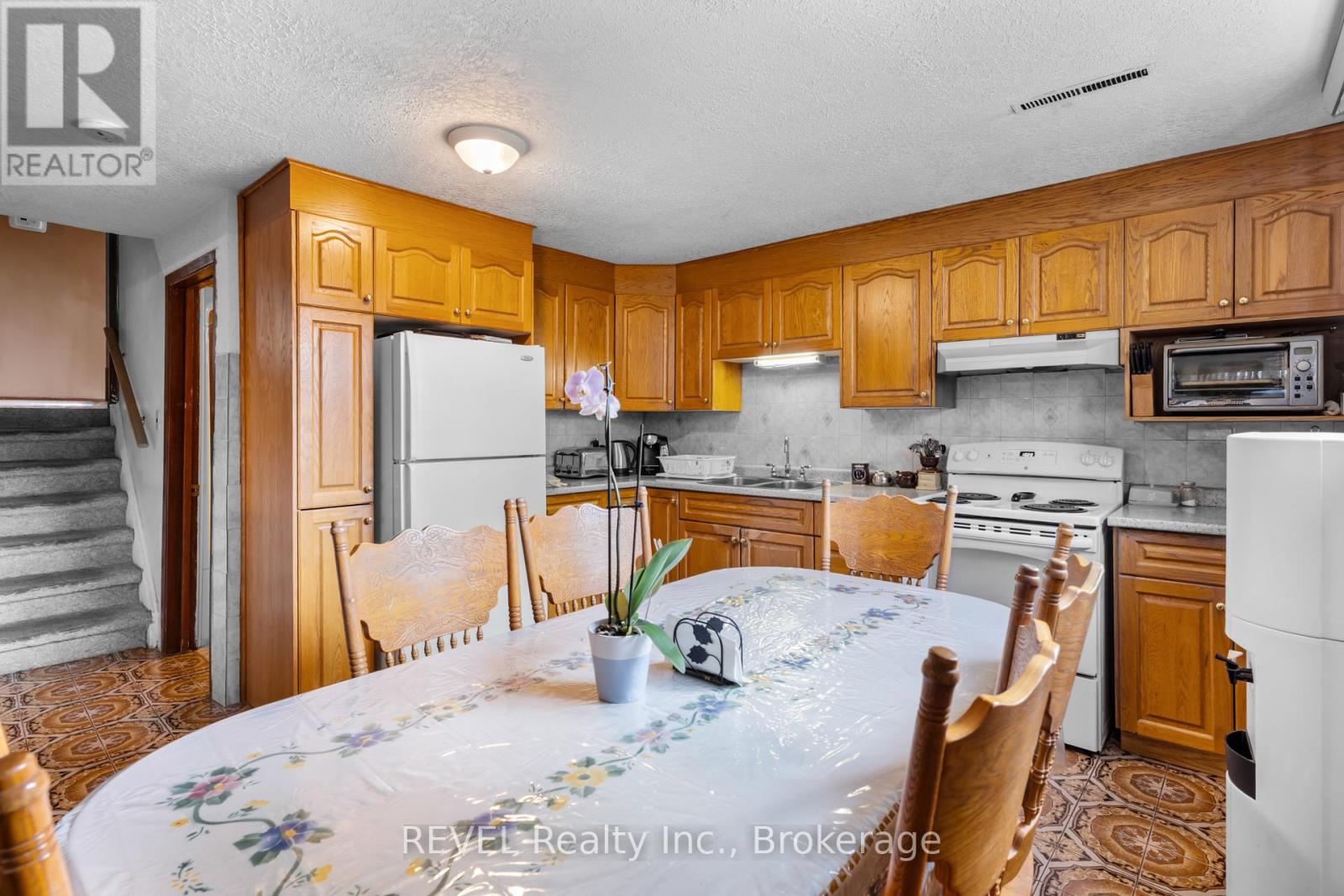 6256 Johnson Drive, Niagara Falls (Church's Lane), Ontario  L2J 3J5 - Photo 16 - X12440484