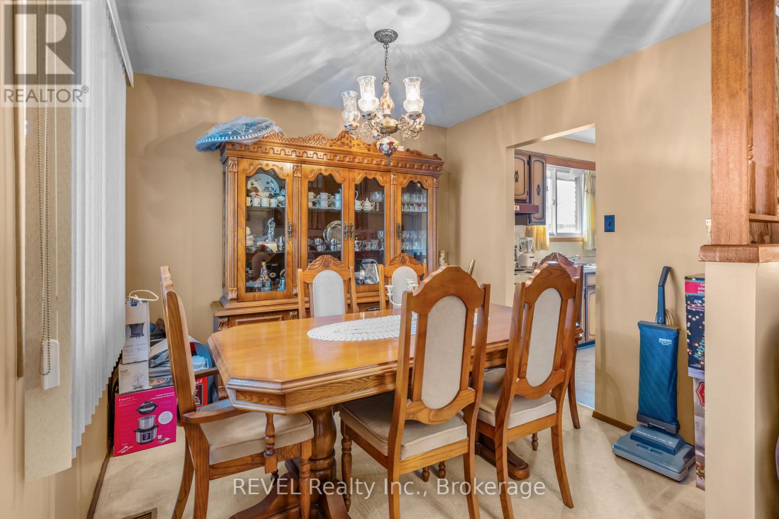 6256 Johnson Drive, Niagara Falls (Church's Lane), Ontario  L2J 3J5 - Photo 7 - X12440484