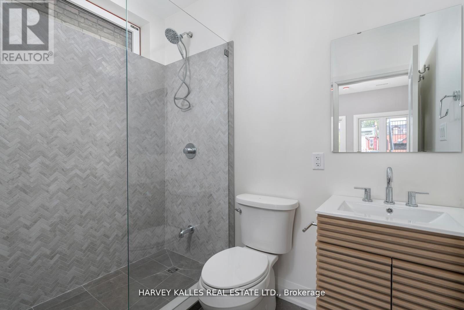 Apartment #3 (2nd Floor) - 24 Sullivan Street, Toronto, Ontario  M5T 1B9 - Photo 14 - C12440312