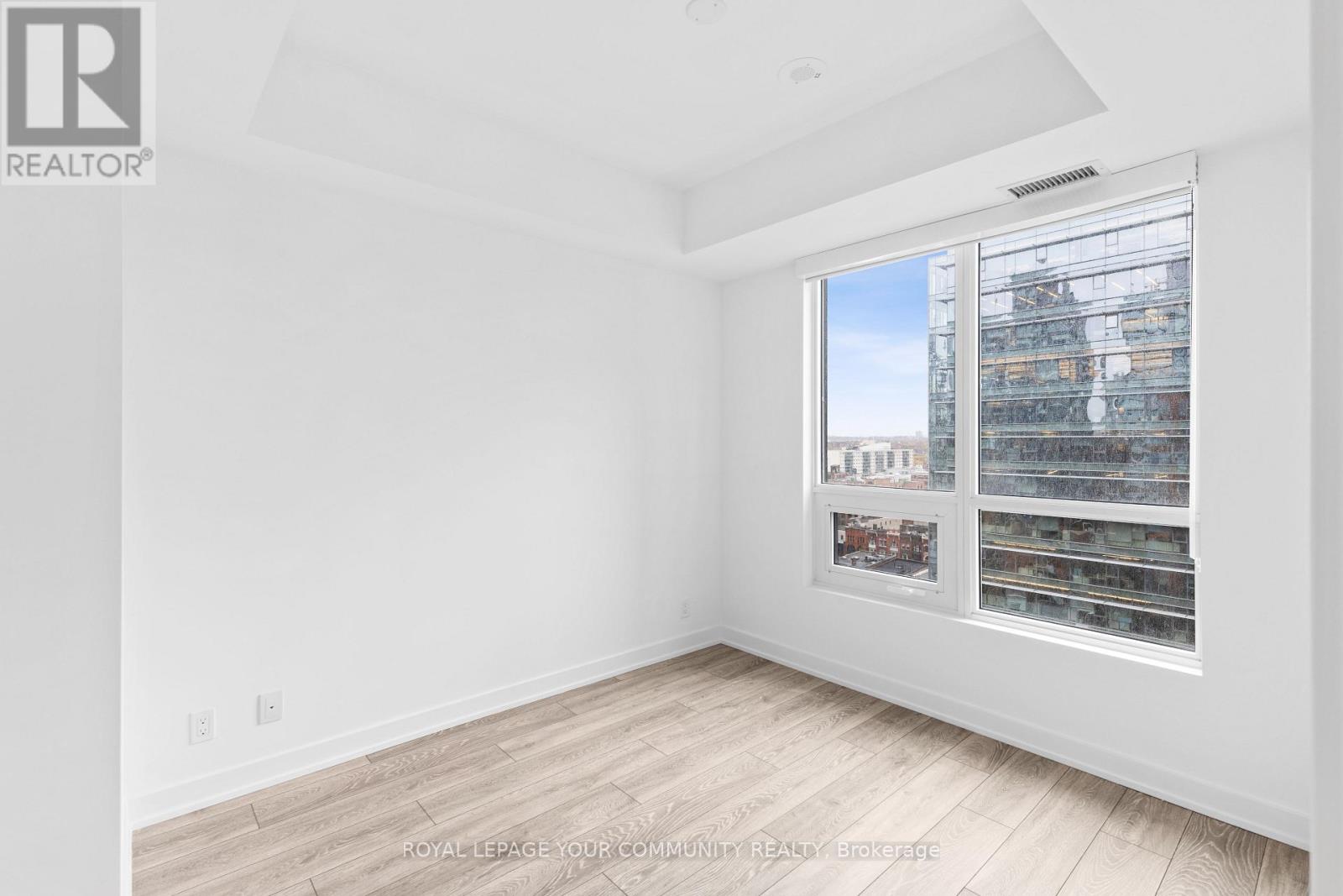 1625 - 108 Peter St Street, Toronto, Ontario  M5V 0W2 - Photo 11 - C12440332