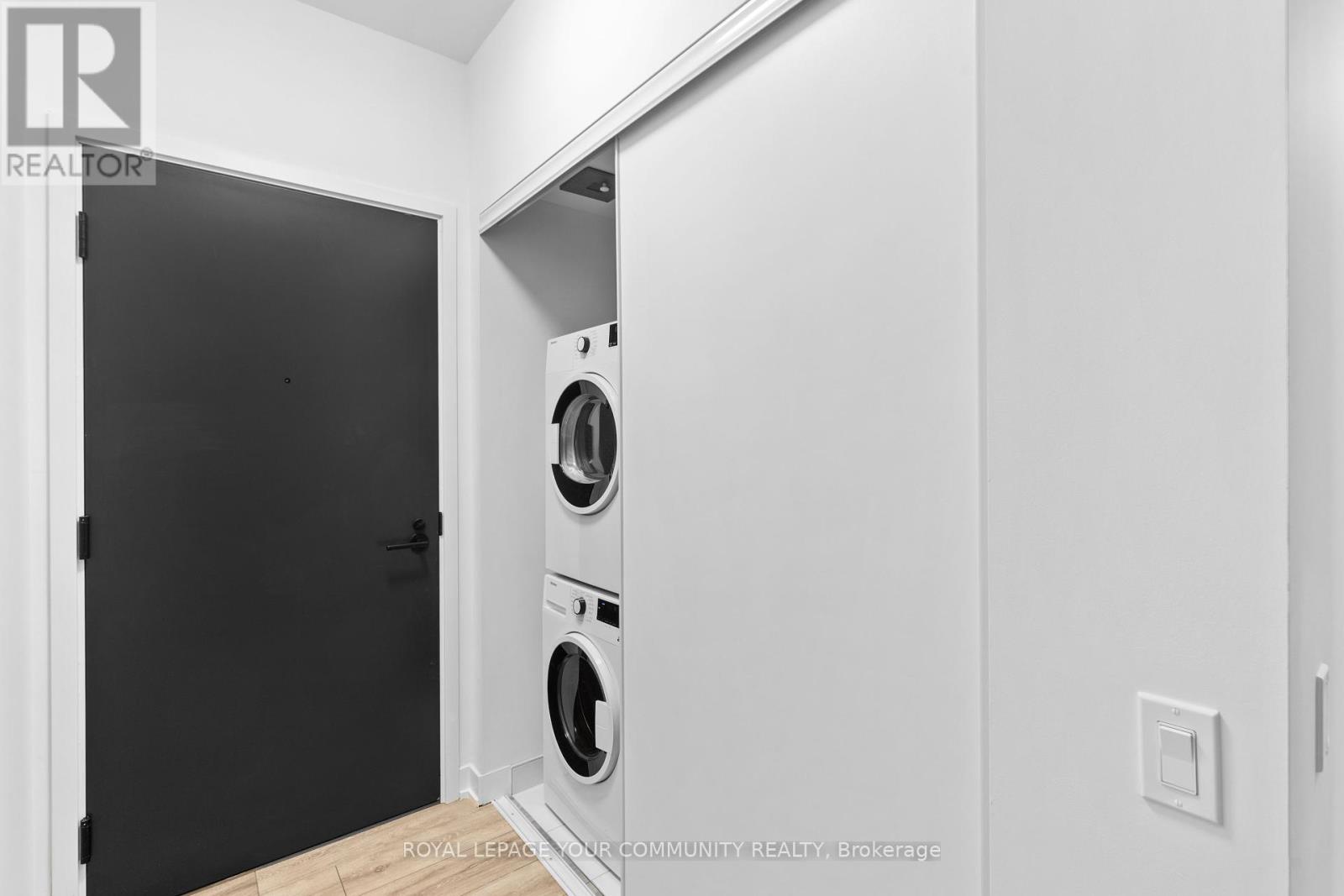 1625 - 108 Peter St Street, Toronto, Ontario  M5V 0W2 - Photo 3 - C12440332