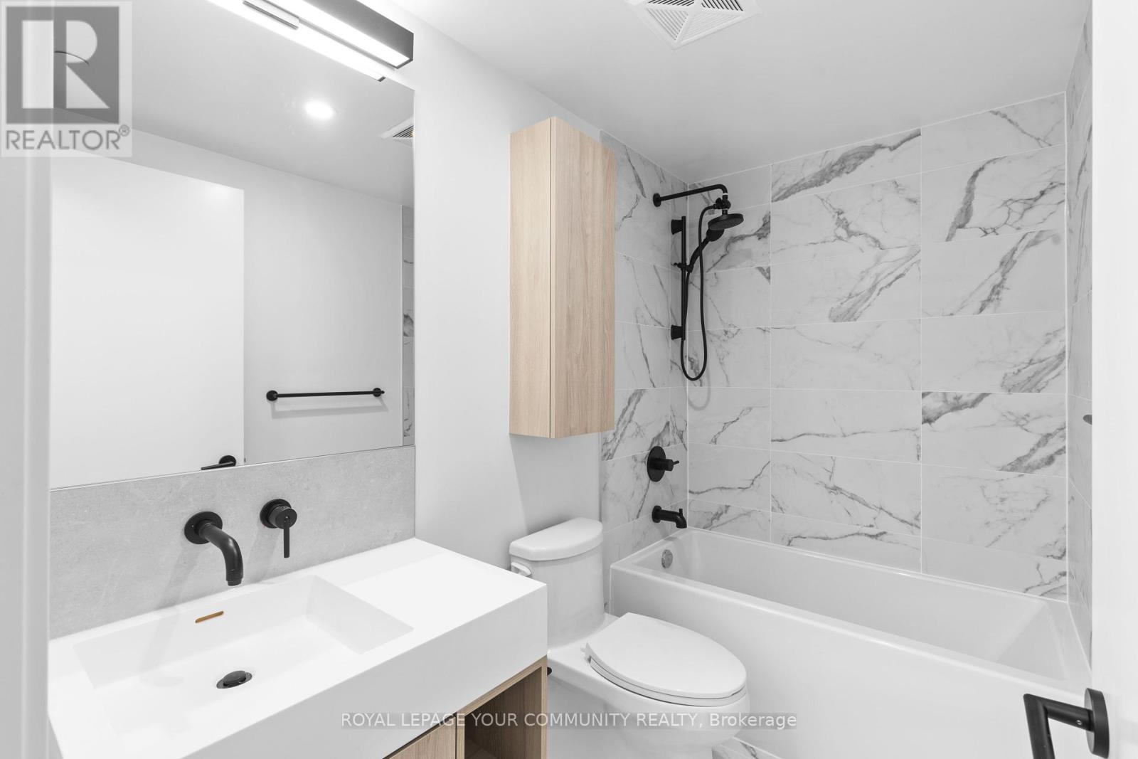 1625 - 108 Peter St Street, Toronto, Ontario  M5V 0W2 - Photo 6 - C12440332
