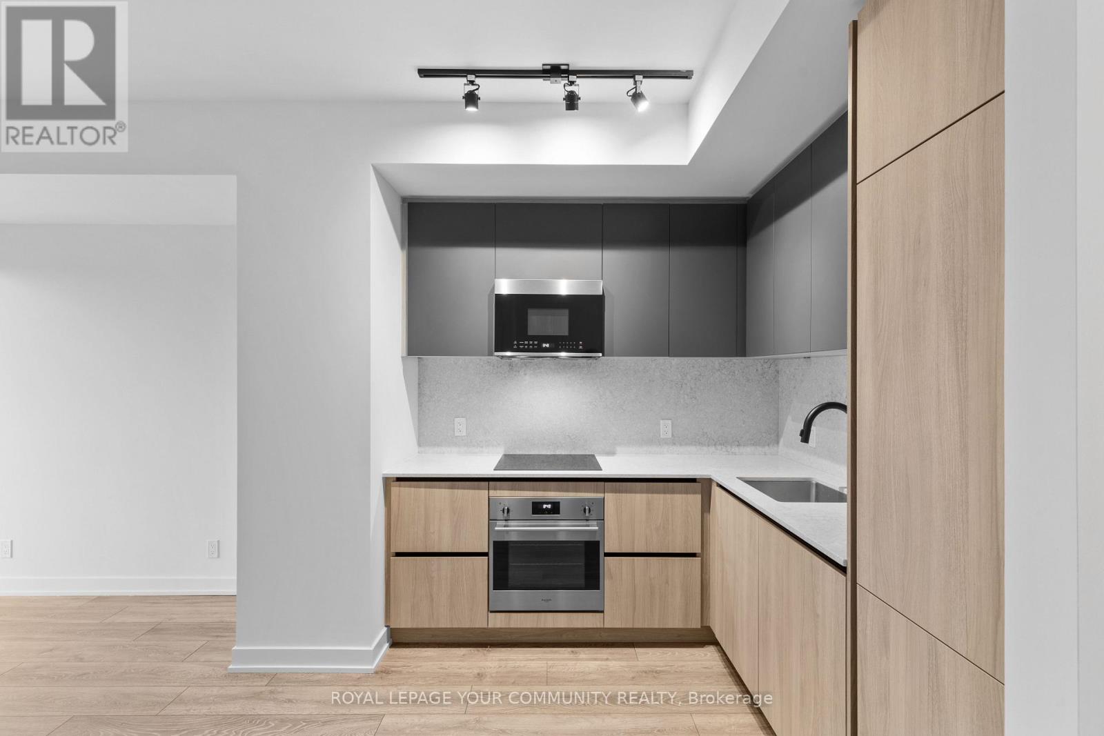 1625 - 108 Peter St Street, Toronto, Ontario  M5V 0W2 - Photo 7 - C12440332