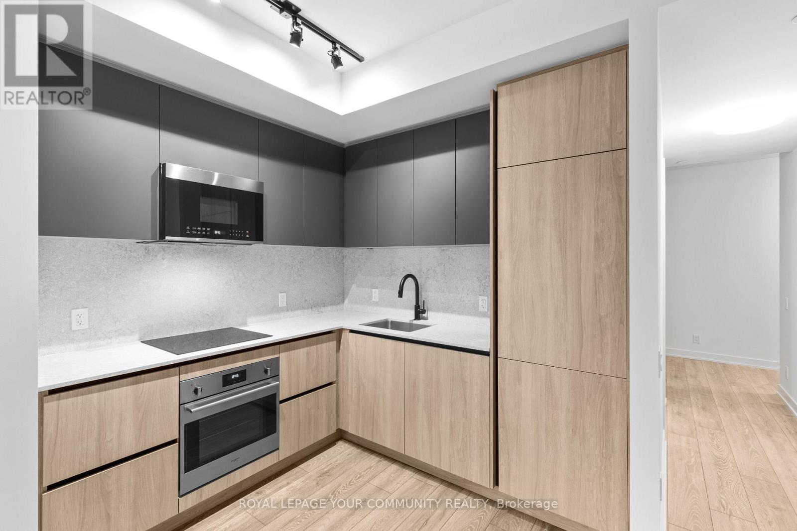 1625 - 108 Peter St Street, Toronto, Ontario  M5V 0W2 - Photo 8 - C12440332